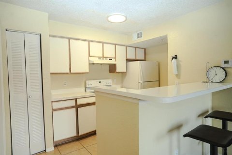 Condominio en venta en Kissimmee, Florida, 2 dormitorios, 95.32 m2 № 1687659 - foto 10