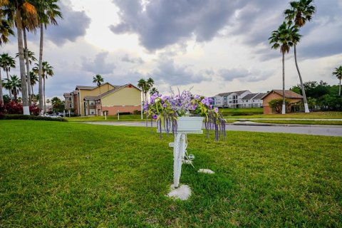 Condominio en venta en Kissimmee, Florida, 2 dormitorios, 95.32 m2 № 1687659 - foto 4