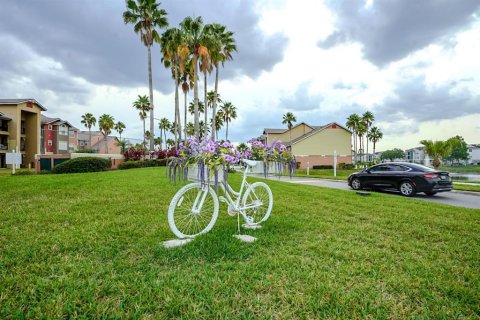 Condominio en venta en Kissimmee, Florida, 2 dormitorios, 95.32 m2 № 1687659 - foto 3