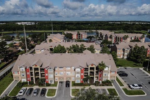 Condominio en venta en Kissimmee, Florida, 2 dormitorios, 95.32 m2 № 1687659 - foto 2