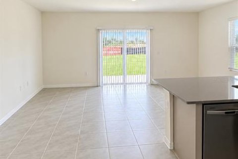 Touwnhouse à louer à Davenport, Floride: 3 chambres, 138.24 m2 № 2388578 - photo 4