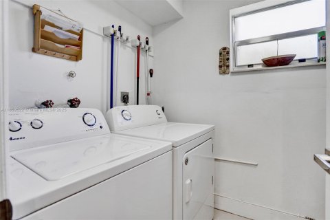 Copropriété à vendre à Miami, Floride: 2 chambres, 114.73 m2 № 1979726 - photo 10