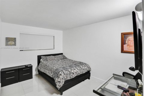 Copropriété à vendre à Miami, Floride: 2 chambres, 114.73 m2 № 1979726 - photo 16