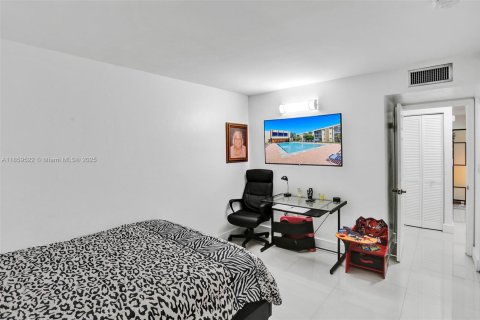 Copropriété à vendre à Miami, Floride: 2 chambres, 114.73 m2 № 1979726 - photo 18