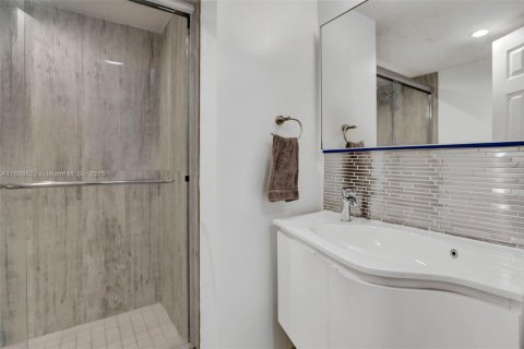 Copropriété à vendre à Miami, Floride: 2 chambres, 114.73 m2 № 1979726 - photo 19