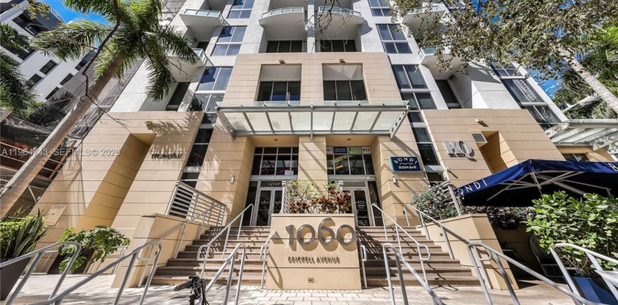 Condominio en Miami, Florida, 1 dormitorio  № 2026067