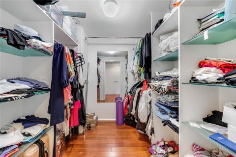 Condominio en venta en Miami, Florida, 1 dormitorio, 108.42 m2 № 2026067 - foto 14