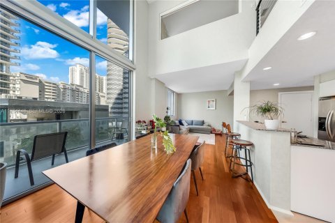 Condominio en venta en Miami, Florida, 1 dormitorio, 108.42 m2 № 2026067 - foto 4