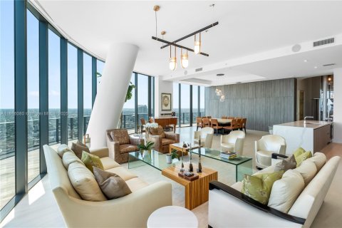 Condominio en venta en Miami, Florida, 4 dormitorios, 360.65 m2 № 2077291 - foto 6