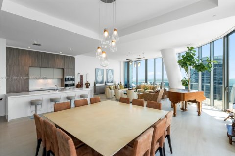 Condominio en venta en Miami, Florida, 4 dormitorios, 360.65 m2 № 2077291 - foto 8