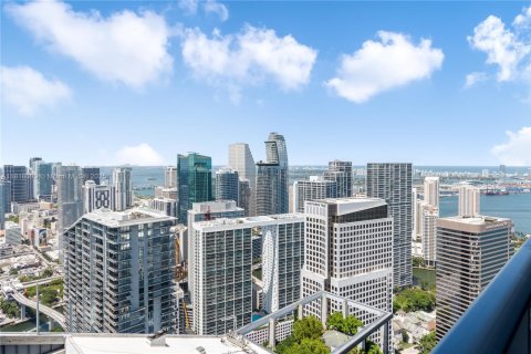 Condominio en venta en Miami, Florida, 4 dormitorios, 360.65 m2 № 2077291 - foto 16