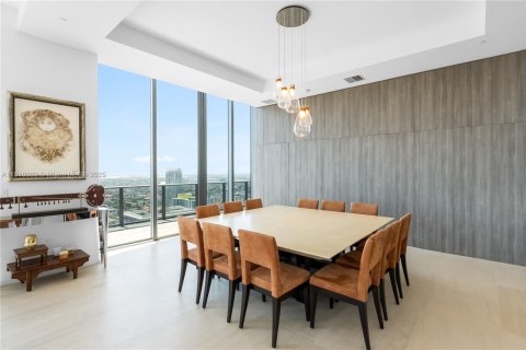 Condominio en venta en Miami, Florida, 4 dormitorios, 360.65 m2 № 2077291 - foto 9