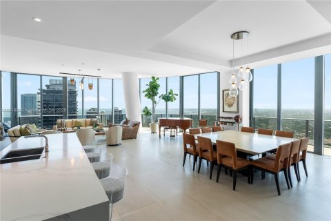 Condominio en venta en Miami, Florida, 4 dormitorios, 360.65 m2 № 2077291 - foto 4