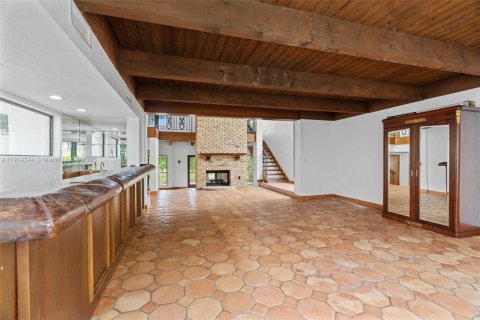 Villa ou maison à vendre à Miami, Floride: 4 chambres, 383.69 m2 № 2297297 - photo 13