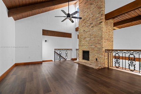 Villa ou maison à vendre à Miami, Floride: 4 chambres, 383.69 m2 № 2297297 - photo 28