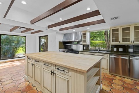 Villa ou maison à vendre à Miami, Floride: 4 chambres, 383.69 m2 № 2297297 - photo 19