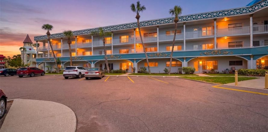 Condo in Clearwater, Florida, 2 bedrooms № 2110755