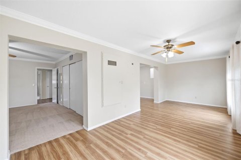 Condo in Clearwater, Florida, 2 bedrooms № 2110755 - photo 15