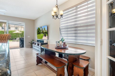 Casa en venta en Weston, Florida, 5 dormitorios, 257.8 m2 № 2187513 - foto 19