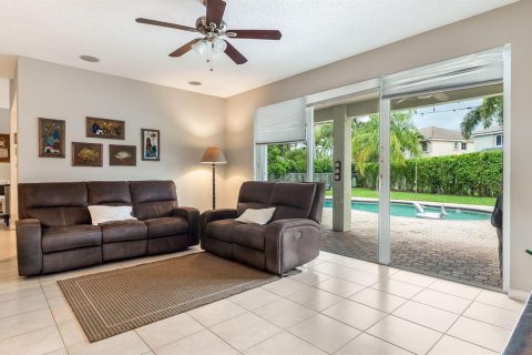 Casa en venta en Weston, Florida, 5 dormitorios, 257.8 m2 № 2187513 - foto 14