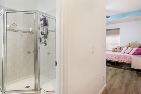 Casa en venta en Weston, Florida, 5 dormitorios, 257.8 m2 № 2187513 - foto 21
