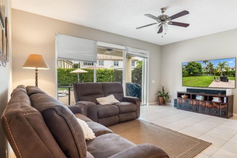 Casa en venta en Weston, Florida, 5 dormitorios, 257.8 m2 № 2187513 - foto 15