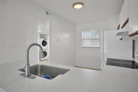 Condominio en venta en Miami, Florida, 3 dormitorios, 104.52 m2 № 2000557 - foto 17