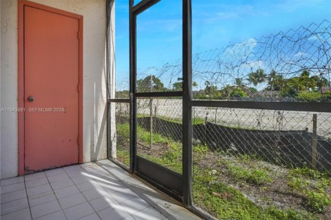 Condominio en venta en Miami, Florida, 3 dormitorios, 104.52 m2 № 2000557 - foto 10