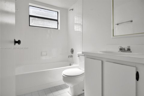 Condominio en venta en Miami, Florida, 3 dormitorios, 104.52 m2 № 2000557 - foto 21