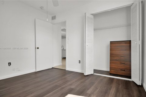 Condominio en venta en Miami, Florida, 3 dormitorios, 104.52 m2 № 2000557 - foto 23