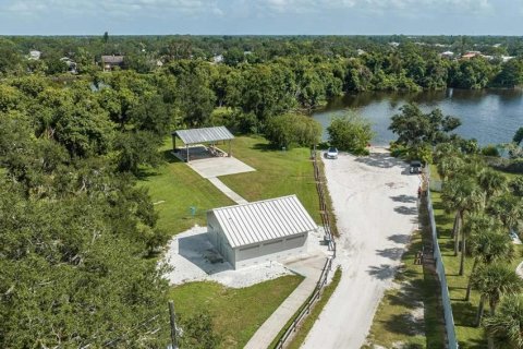 House in Sarasota, Florida 3 bedrooms, 245.45 sq.m. № 2210130 - photo 7