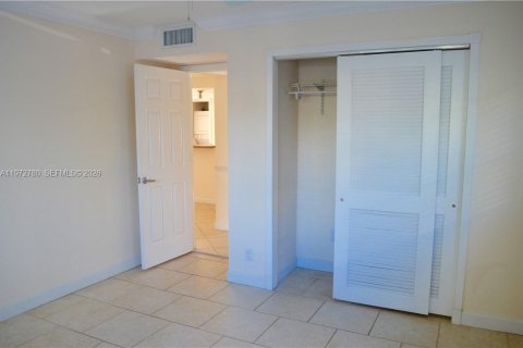 Copropriété à louer à Fort Lauderdale, Floride: 2 chambres, 91.04 m2 № 2046301 - photo 14