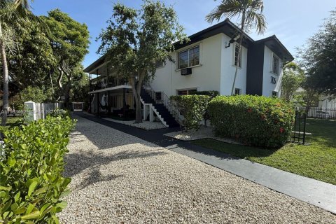 Дом в Майами-Шорс, Флорида 3 спальни, 120.77м2 № 2050249