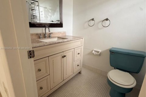 Снять в аренду виллу или дом в Майами-Шорс, Флорида 3 спальни, 120.77м2, № 2050249 - фото 6