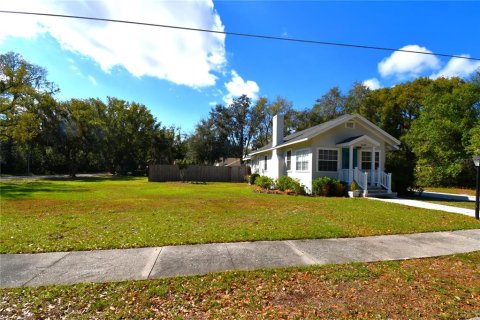 House in Mount Dora, Florida 2 bedrooms, 111.95 sq.m. № 1620917 - photo 2