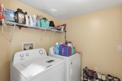 Villa ou maison à vendre à Kissimmee, Floride: 5 chambres, 199.18 m2 № 2127140 - photo 17