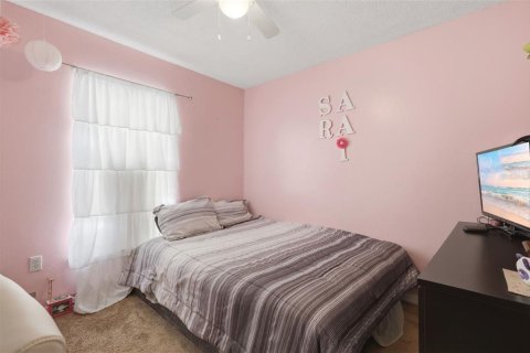 Villa ou maison à vendre à Kissimmee, Floride: 5 chambres, 199.18 m2 № 2127140 - photo 24