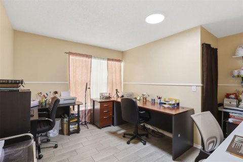 Villa ou maison à vendre à Kissimmee, Floride: 5 chambres, 199.18 m2 № 2127140 - photo 3