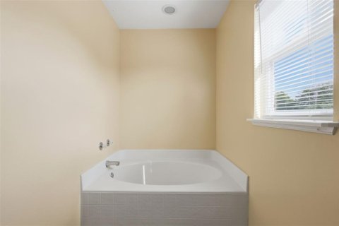 Villa ou maison à vendre à Kissimmee, Floride: 5 chambres, 199.18 m2 № 2127140 - photo 27