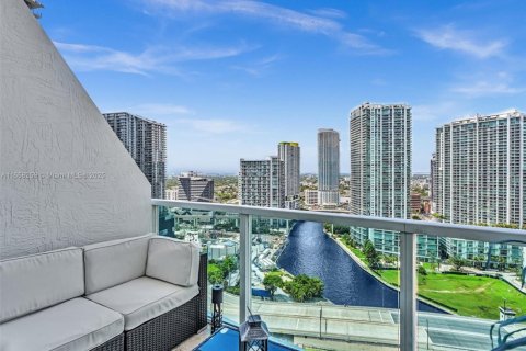 Купить кондоминиум в Майами, Флорида 2 спальни, 117.71м2, № 1735793 - фото 11