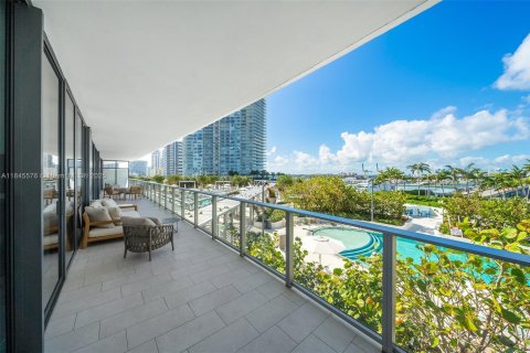 Condo in Miami Beach, Florida, 3 bedrooms  № 1844063 - photo 24