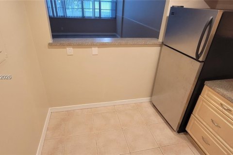 Купить кондоминиум в Холливуд, Флорида 1 спальня, 72.46м2, № 2005960 - фото 6