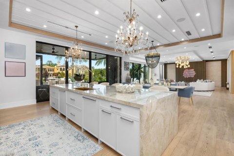 House in Fort Lauderdale, Florida 7 bedrooms, 742.1 sq.m. № 2381429 - photo 17