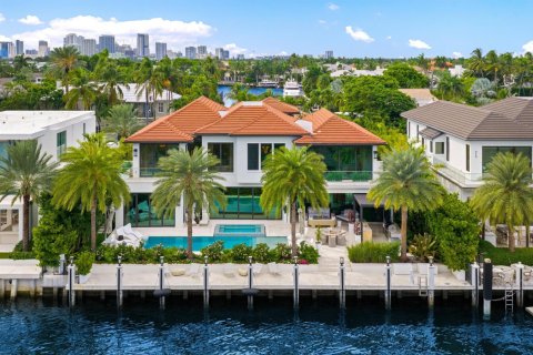 House in Fort Lauderdale, Florida 7 bedrooms, 742.1 sq.m. № 2381429