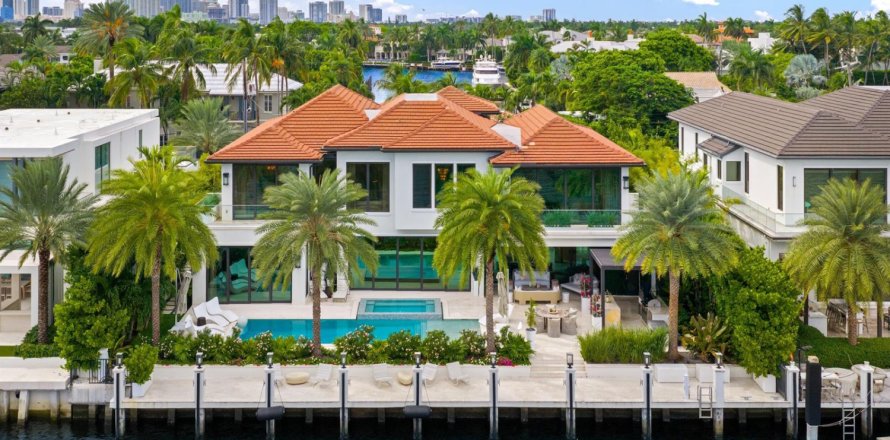 House in Fort Lauderdale, Florida 7 bedrooms, 742.1 sq.m. № 2381429