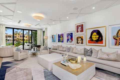 House in Fort Lauderdale, Florida 7 bedrooms, 742.1 sq.m. № 2381429 - photo 24