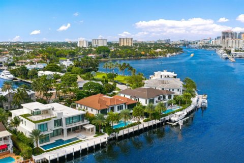 House in Fort Lauderdale, Florida 7 bedrooms, 742.1 sq.m. № 2381429 - photo 3