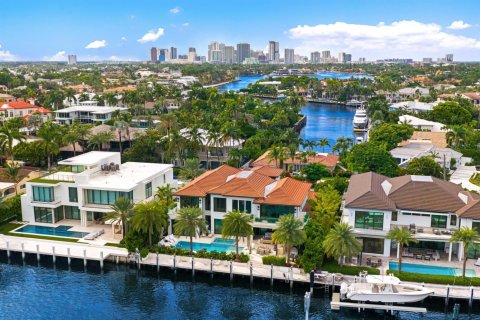 House in Fort Lauderdale, Florida 7 bedrooms, 742.1 sq.m. № 2381429 - photo 2