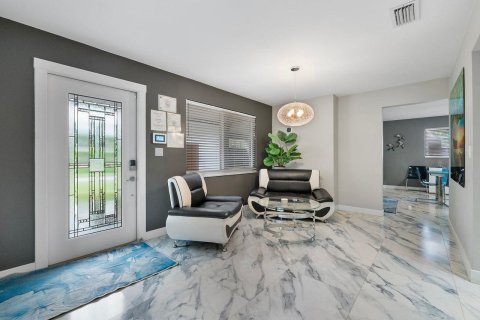 Villa ou maison à vendre à Wilton Manors, Floride: 3 chambres, 180.23 m2 № 2081755 - photo 5