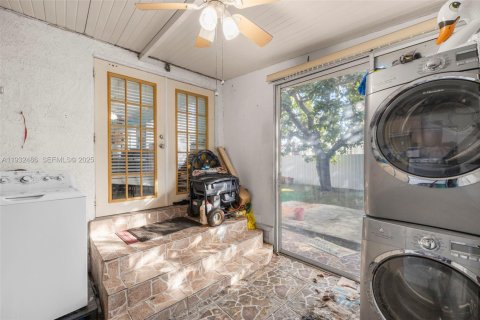 Villa ou maison à vendre à Hialeah, Floride: 3 chambres, 181.16 m2 № 1990879 - photo 18